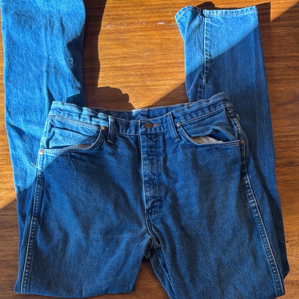 Vintage‎ Wrangler Men's Deep Blue Bootcut Jeans 34 x 36 Made in USA measures 31”